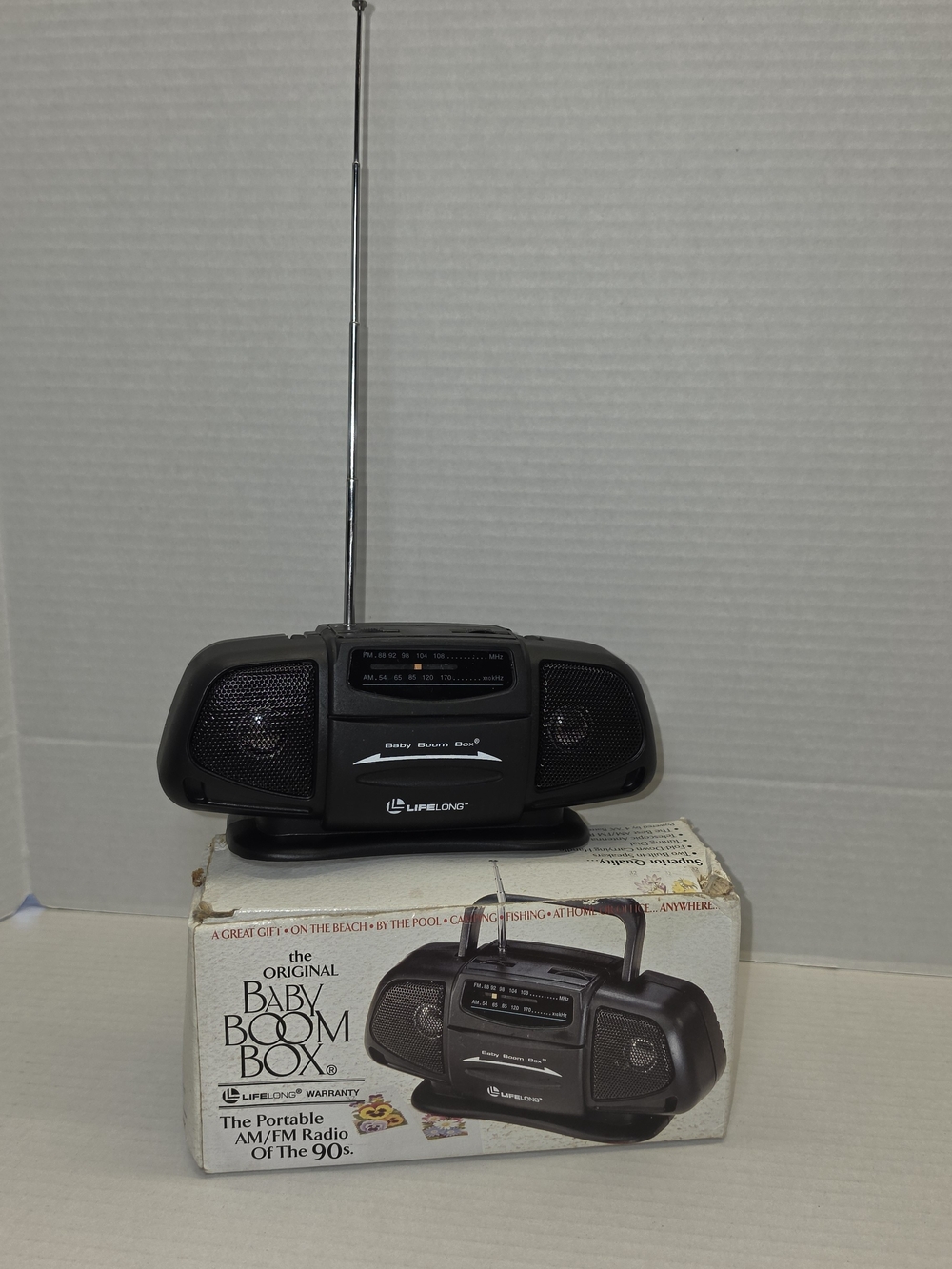 Lifelong Original Baby Boom Box Vintage From The 90's FM/AM Portable Radio C1